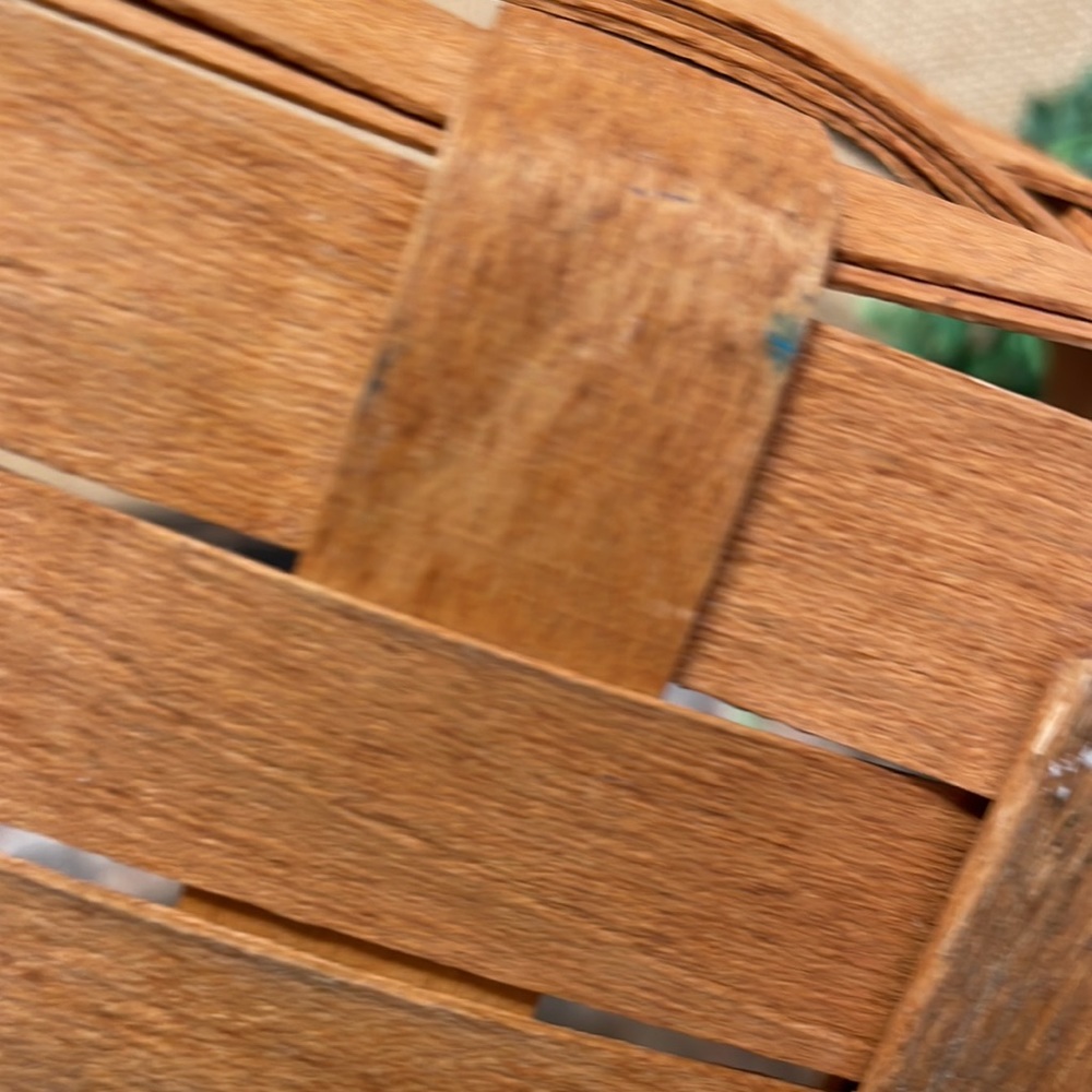Vintage Longaberger basket - Picture 11 of 11